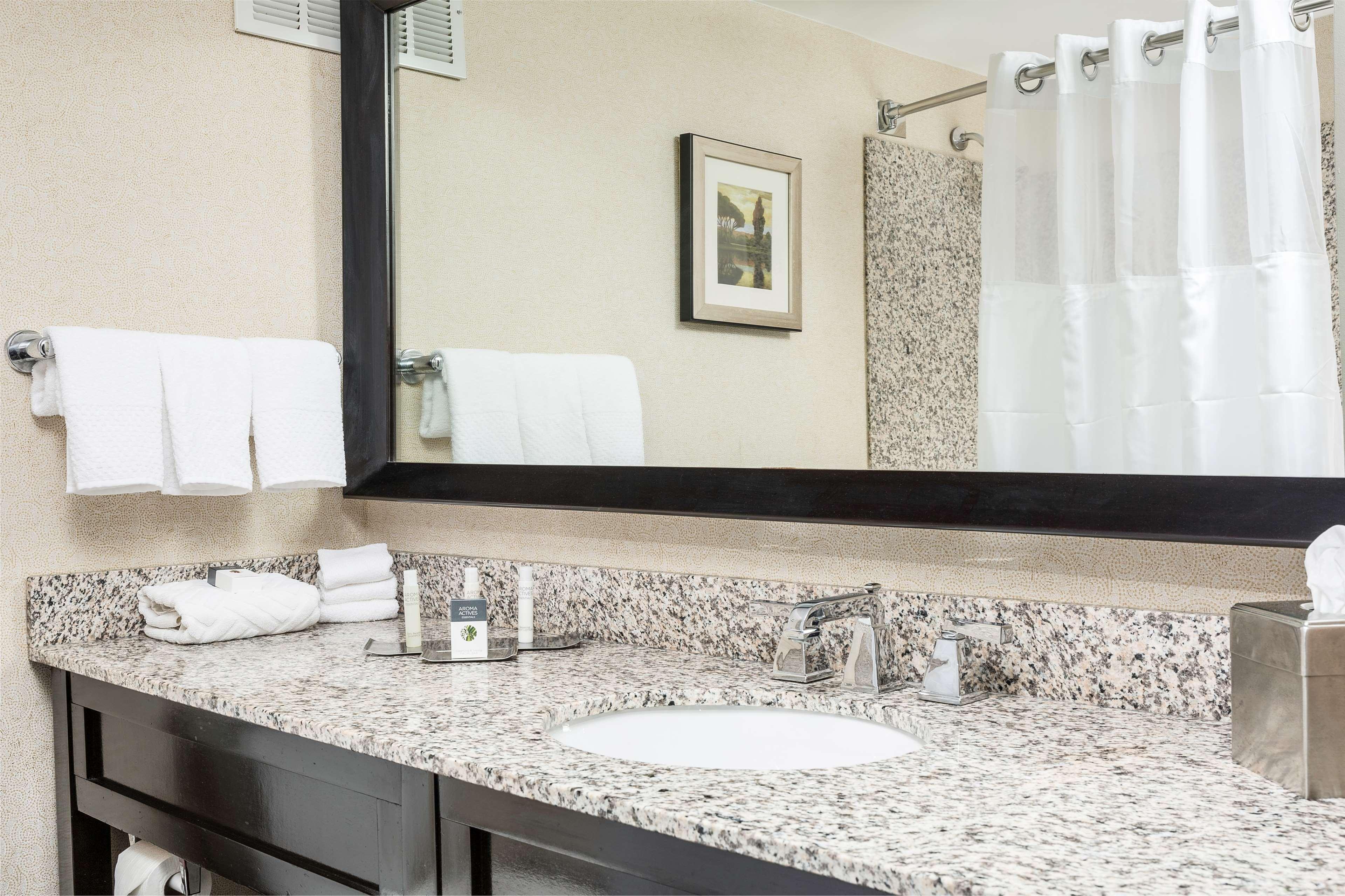 Doubletree By Hilton Hotel Wilmington Εξωτερικό φωτογραφία